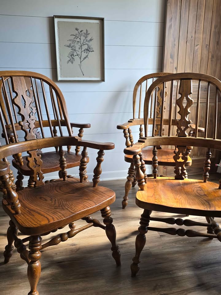 Set of 4 Vintage Ethan Allen Solid Oak Armchairs